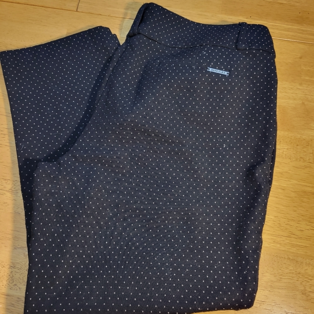 Women's pants size 14P Anne Klein